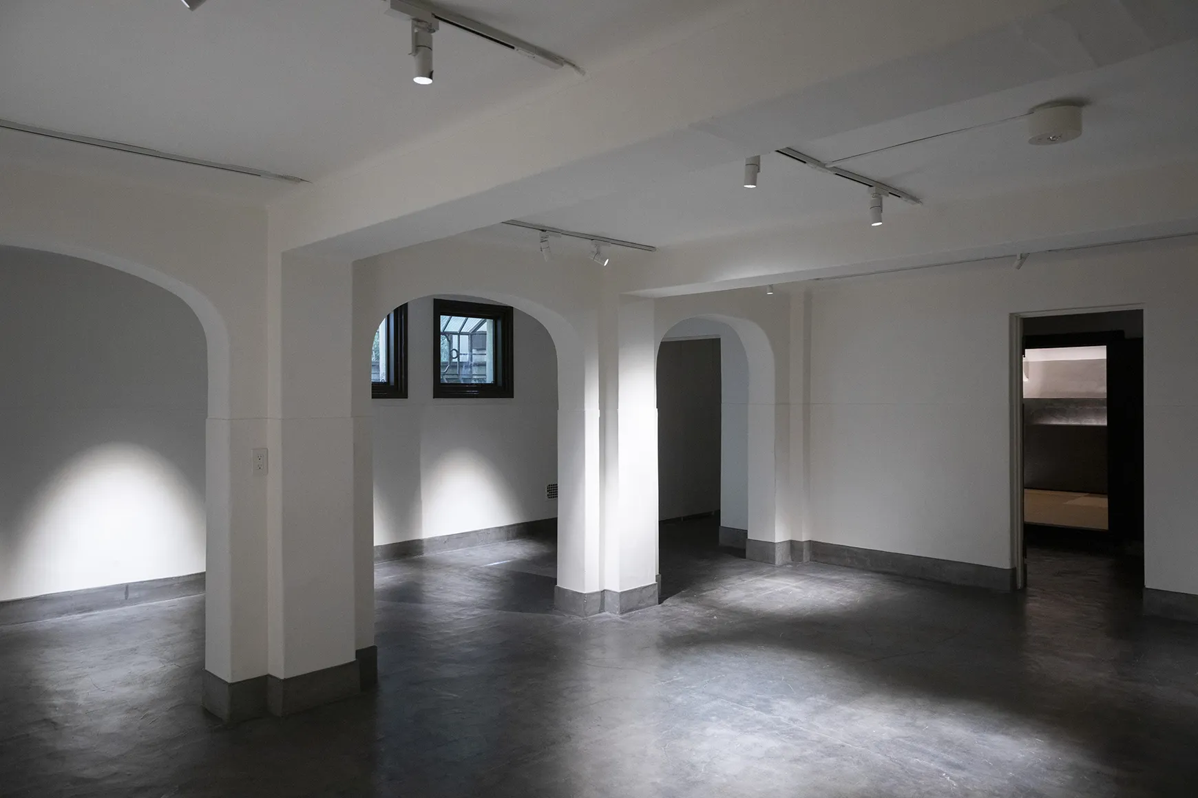 100年の時を刻む都心の洋館。緑と建物と歴史が織りなす空間、九段ハウスを訪ねて